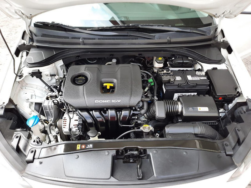 Imagen 4 de 15 de Hyundai Elantra 2018 2.0 Gls Premium At