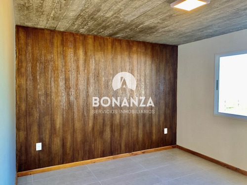 Casa En Venta Piriapolis Los Ángeles 2 Dormitorios Y 2 Baños