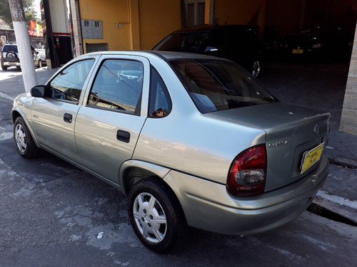 Chevrolet Corsa Classic 1.0 Life 4p Gasolina