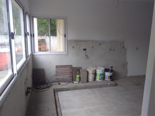 Casa De 4 Ambientes Con Piscina En Venta