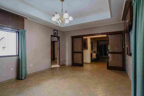 Casa En Venta Cinco Dormitorios Con Terreno 1680m2