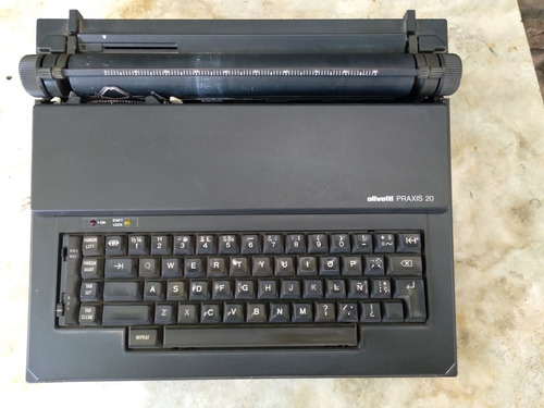 Maquina De Escribir Olivetti Praxis 20, Para Repuestos 
