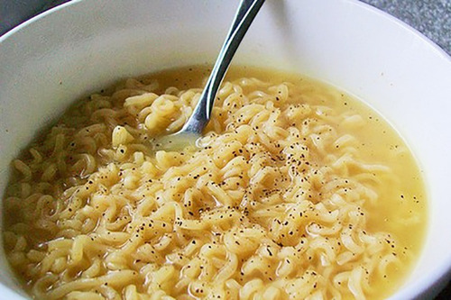 Macarrão Lamen Sabor Galinha Caipira Miojo Panco 85g
