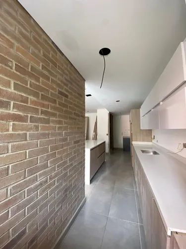 Apartamento En Venta En Conquistadores. Cod V11231