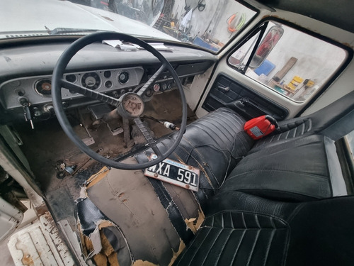 Imagen 12 de 17 de Ford 600