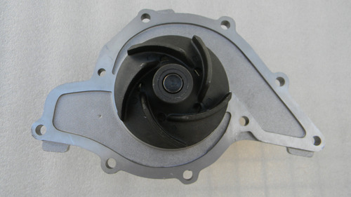 Bomba De Agua Audi A4 A6 Vw Passat Motores 2.5 Tdi // A 190