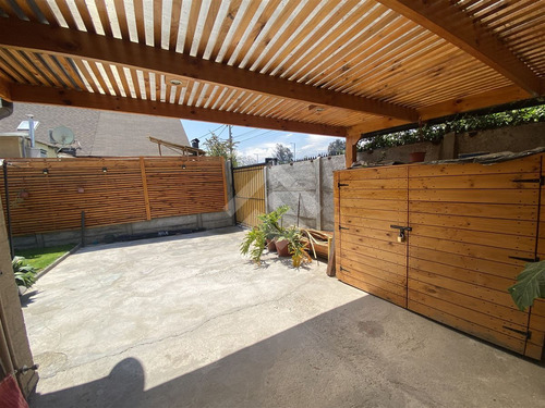 Casa En Venta De 3 Dorm. En Colina