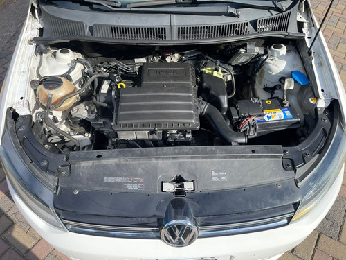 Volkswagen Suran 1.6 Highline 101cv
