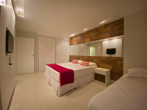 Imagem 8 de 9 de Apartamento À Venda - Reformado - Sala Ampla Para 2 Ambientes - 1 Dormitório - 60 M² - Praia Das Pitangueiras - Guarujá-sp - Oportunidade - Ap06049 - 69873462