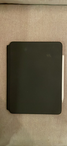 Apple iPad Pro M2 + Magic Keyboard + Apple Pencil (Usado)