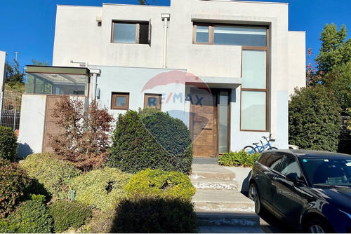 Gran Oportunidad - Casa En Lo Barnechea!
