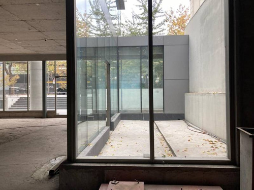 Local Comercial En Arriendo En Edificio Plaza Bucarest