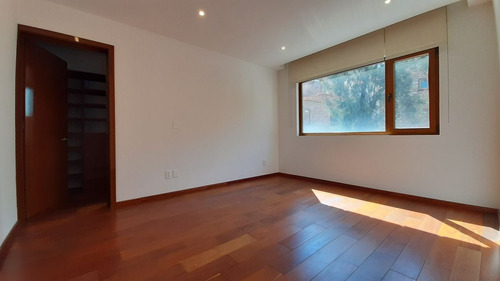 Imagen 29 de 30 de Hermosa Casa Con Jardin Y Roof En Paseo De Las Lomas!