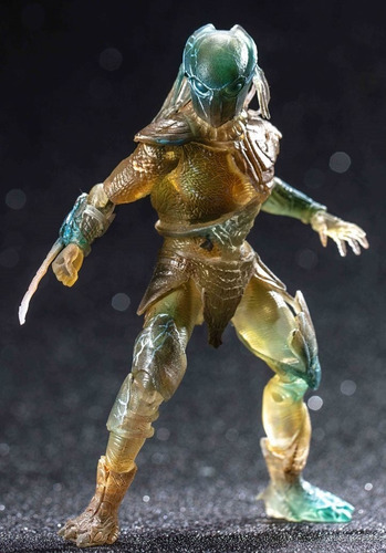 Predators - 1/18 Scale Active Camouflage Falconer Exclusive