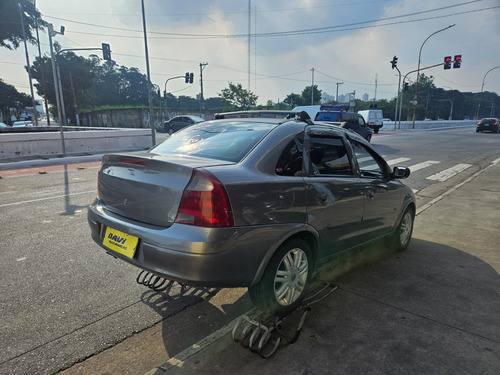 Chevrolet Corsa Sedan 1.8 Flex Power 4p