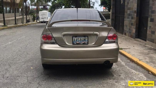 Mitsubishi Lancer Touring 2.0 Sincronico
