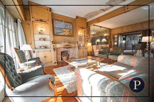 Chalet De Estilo De Barrio Stella Maris