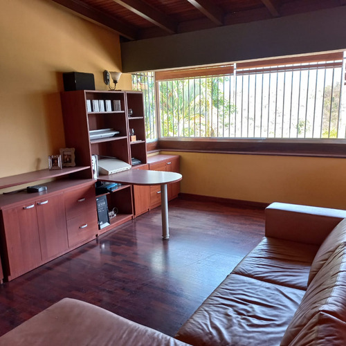 Venta De Casa En Urb San Luis Con Garita De Seguridad
