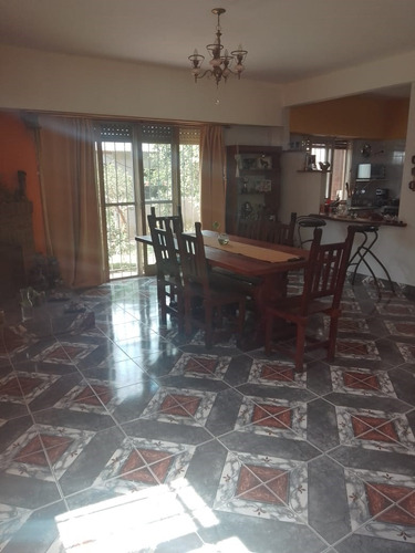 Venta Casa Quinta De Cinco Dormitorios En La Reja