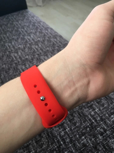 Correa Deportiva Lisa Ligera Para Smartwatch Binden Era Hit Rojo 2.2 Cm