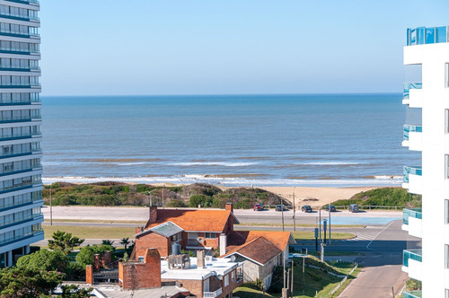 Imagen 29 de 30 de Venta , Wind Tower, 2 Dor. (ref: Lij-1412)