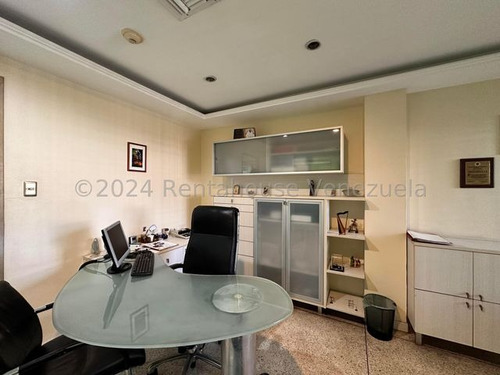 Cf Hermoso Edificio Con Excelente Distribución Con Mobiliario De Oficina A La Venta En El Limón!! Listing 25-14707