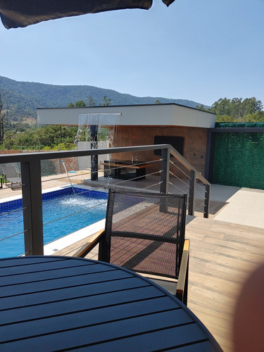 Vendo Sitio De 2.000 Metros Excelente Para Moradia