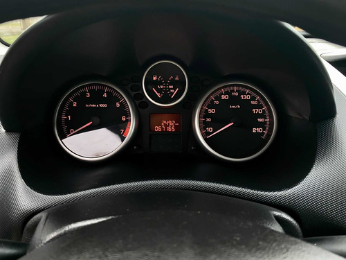 Peugeot 207 2011 1.4 Xs