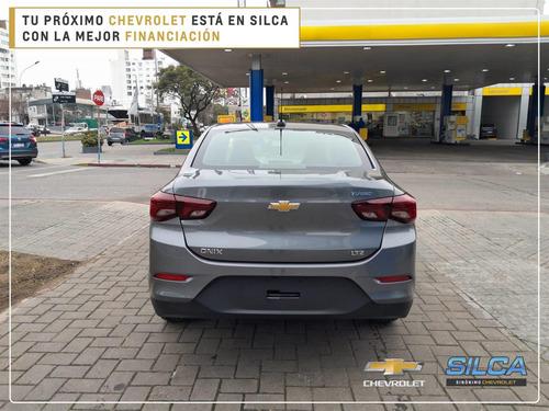 Imagen 6 de 12 de Chevrolet Onix Plus Ltz Turbo 2023 Gris Plata 0km