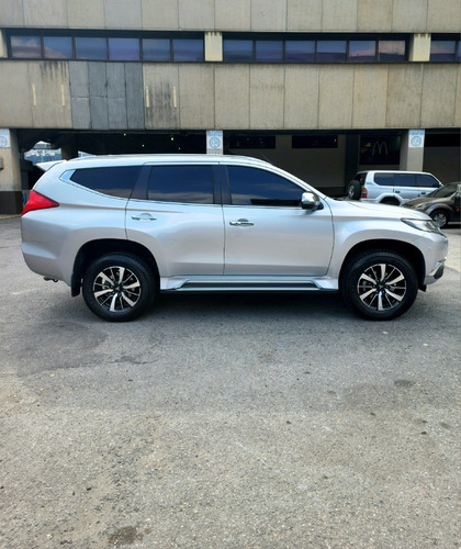 Mitsubishi Montero Sport