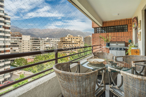 Departamento En Venta De 4 Dorm. 3 B 2 Estac. En Las Condes