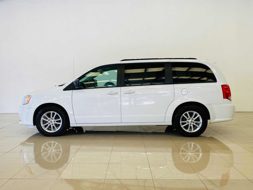 Imagen 12 de 15 de Dodge Grand Caravan 2019 3.7 Sxt+ At