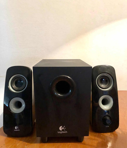 Parlante Home Theater 2.1 Logitech Z323