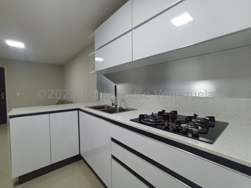 Sp Apartamento Amoblado, Cocina Equipada En Alquiler Ciudad Roca Barquisimeto Lara, Venezuela. 43 M²