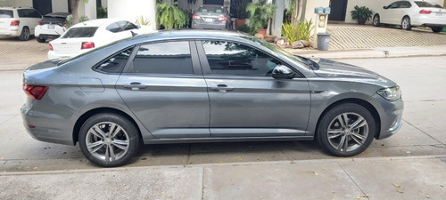 Imagen 4 de 13 de Volkswagen Jetta R-line Tip 2019