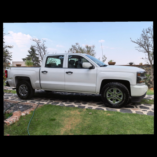 Chevrolet Silverado 5.4 2500 Doble Cabina Ls 4x2 At
