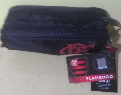 Imagem 3 de 8 de Kit Caderno De Desenho E Estojo Flamengo