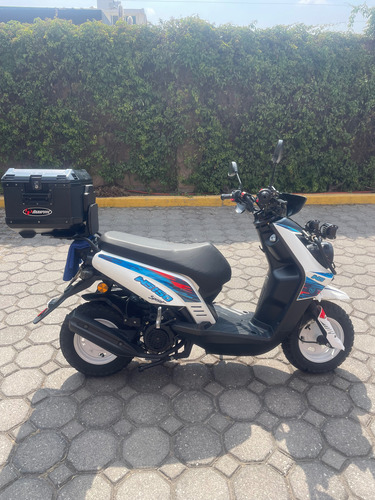 Posapies Para Copiloto, Luces Adicionales Y Portaequipaje