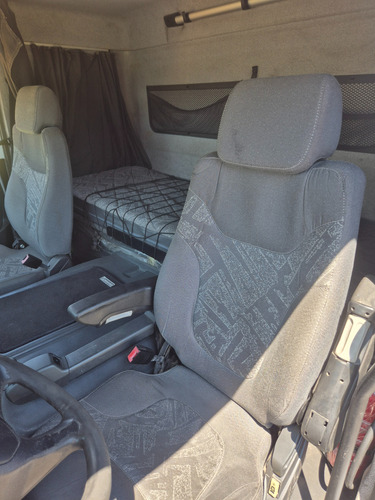 Mercedes Bens Axor 1933 4x2 2014 Automático
