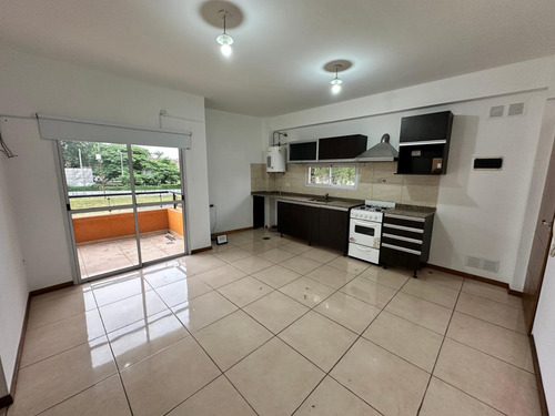Alquiler - Departamento 2 Ambientes - Dormitorio En Suite - Villa Madero