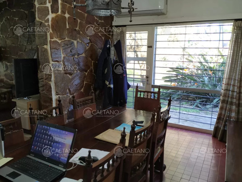 Venta Casa 5 Dormitorios. Jardines De Cordoba, Punta Del Este