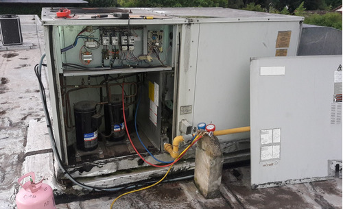 Imagen 3 de 10 de Service Aire Acondici Heladera Carga Gas Reparacion Tecnicos