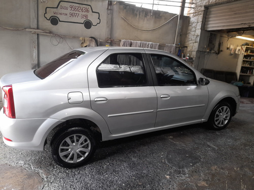 Renault Logan 1.0 16v Expression Hi-flex 4p