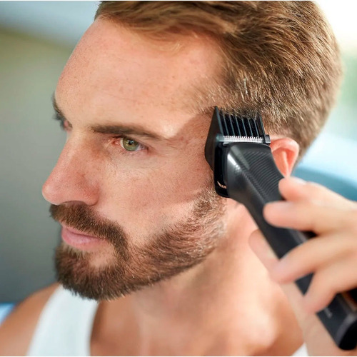 Maquina Para Cortar Cabello Barba Multigroom 18 En 1 Philips