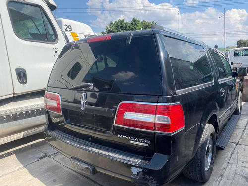 Imagen 7 de 13 de Lincoln Navigator 2009 5.4 Ultimate 4x2 Mt