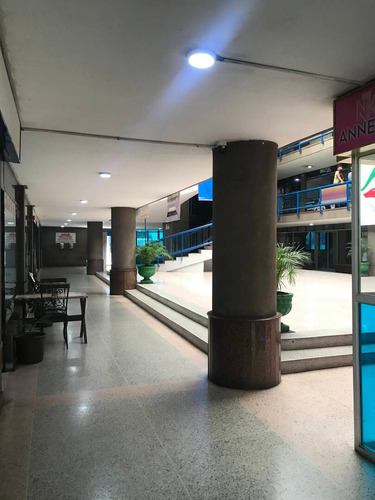 271883 Am* Venta De Centro Comercial En Av. Bolivar Norte Valencia