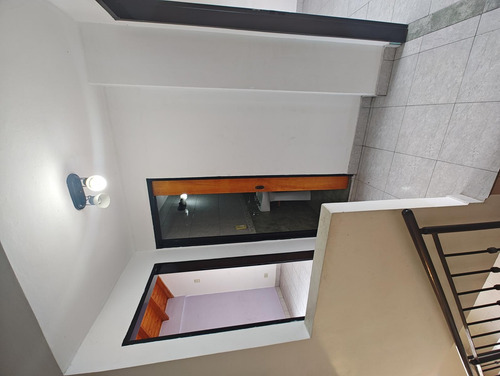 Excelente Duplex A Mts Del Centro Comercial De Laferrere