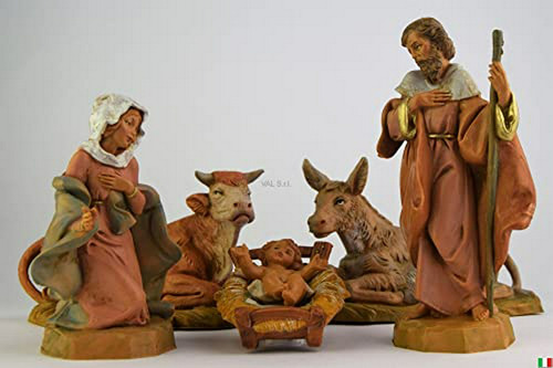 Nacimiento Con 5 Estatuillas De Resina De 12 Cm.