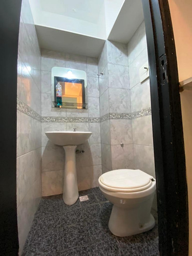 Imagen 7 de 13 de Vende Oficina Zona Microcentro