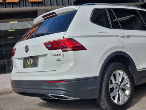Volkswagen Tiguan Allspac Comf 250 TSI 1.4 Flex